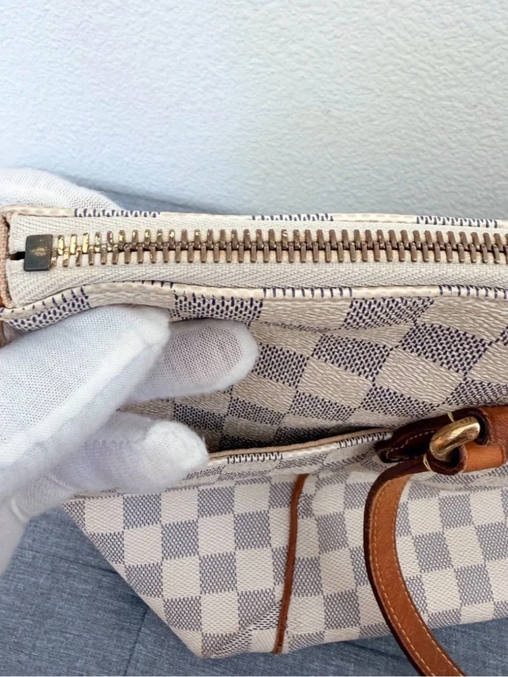 Authentic Louis Vuitton with Receipt Totally MM Damier Azur Tote Bag - Picture 9 of 12